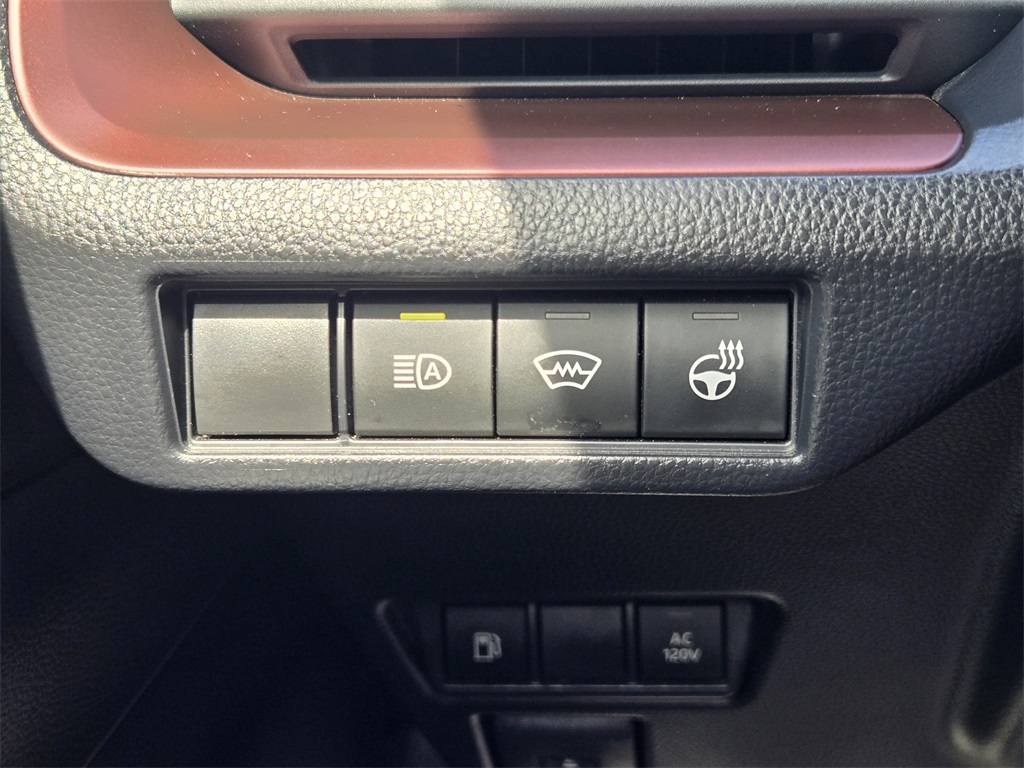 2024 Toyota Prius Prime SE photo 22