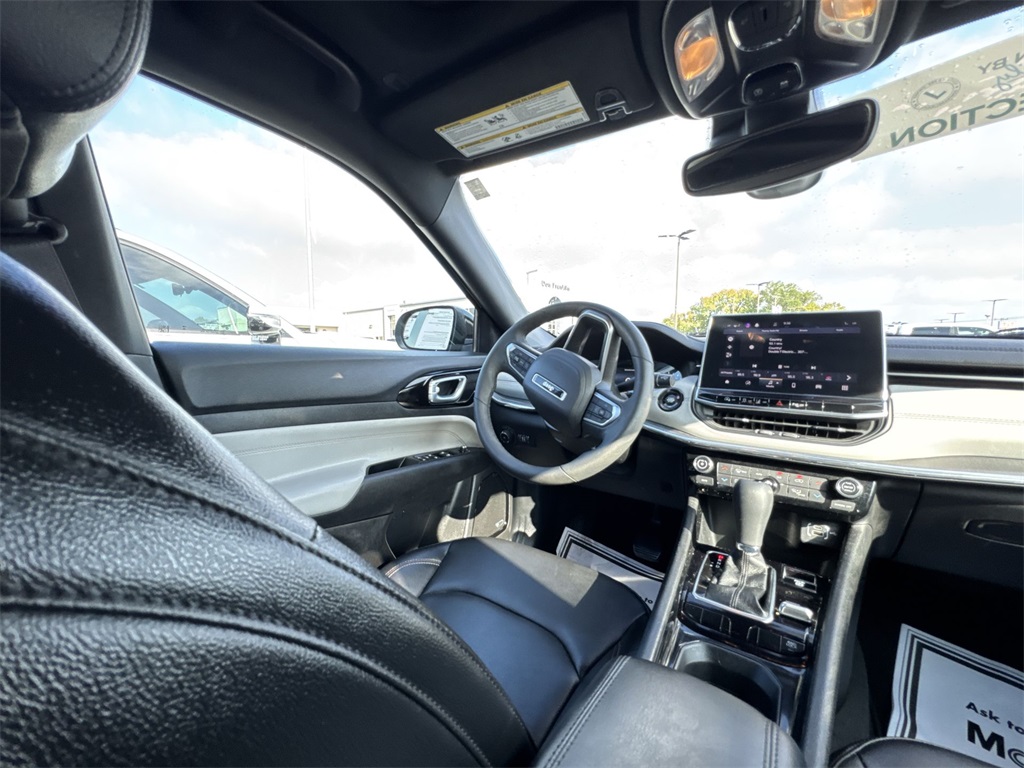 2024 Jeep Compass Limited photo 14