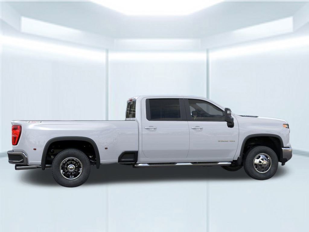 2026 Chevrolet Silverado 3500HD LT photo 4