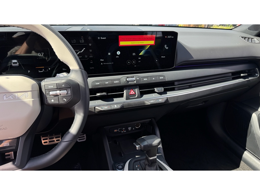 2025 Kia K4 GT-Line Turbo photo 13
