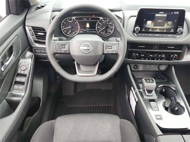2026 Nissan Rogue SV photo 7