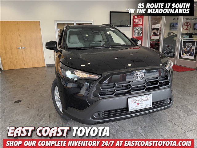 2026 Toyota Corolla Cross LE's photo