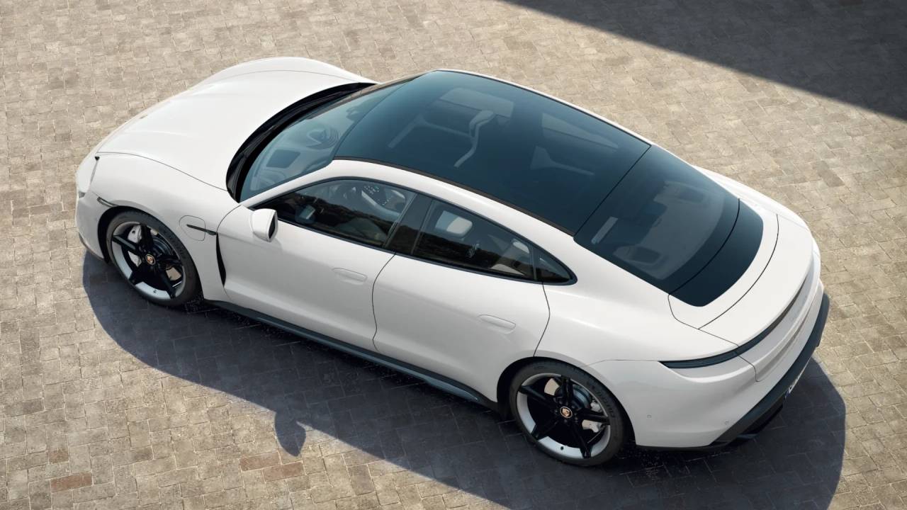 2024 Porsche Taycan GTS photo 4
