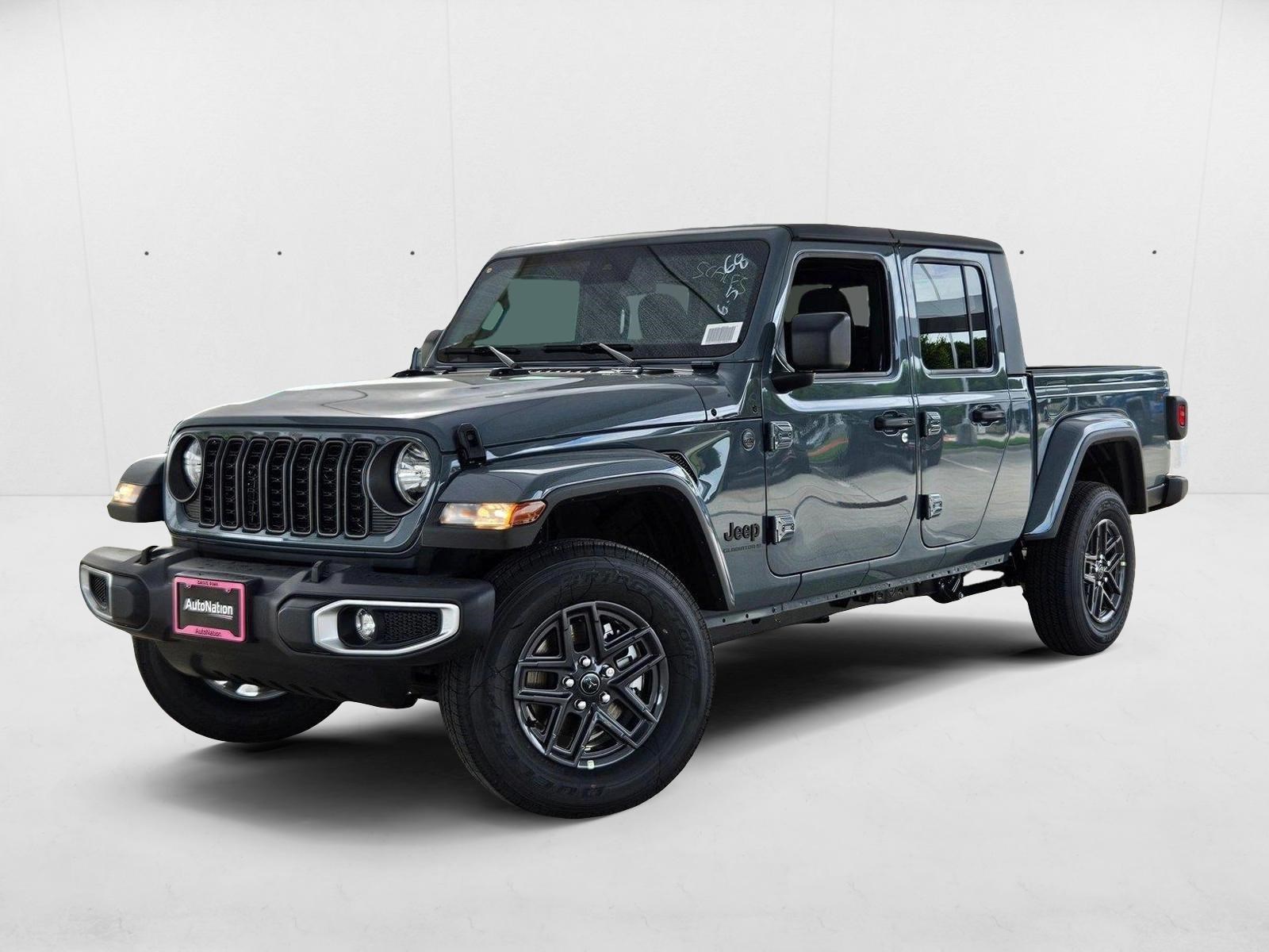 2025 Jeep Gladiator Sport S's photo