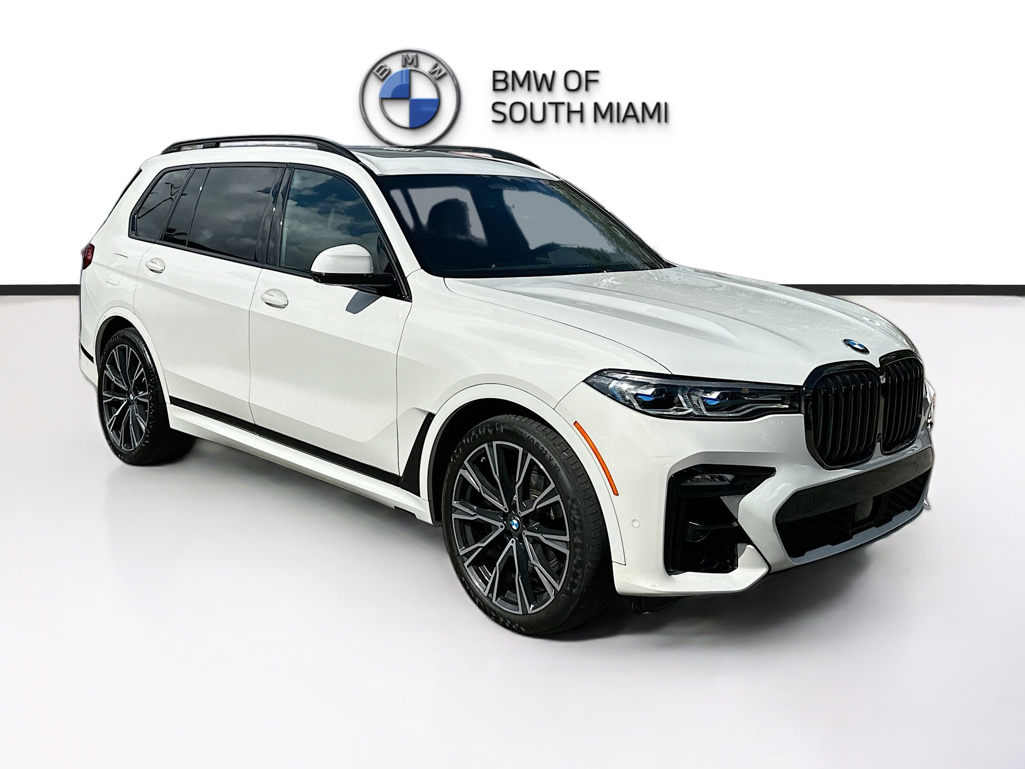 2022 BMW X7 M50i's photo