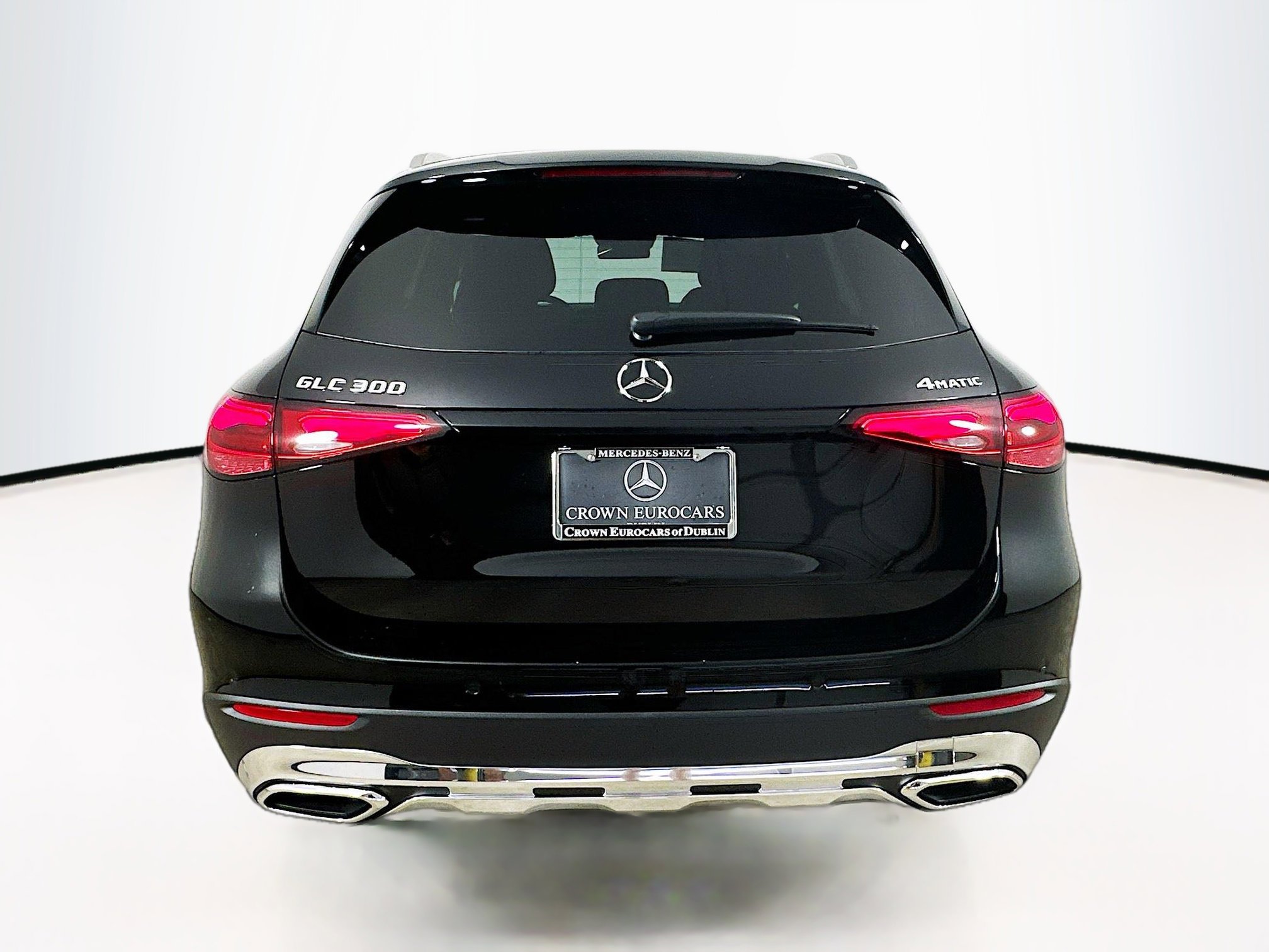 2025 Mercedes Benz GLC 300 4MATIC photo 4
