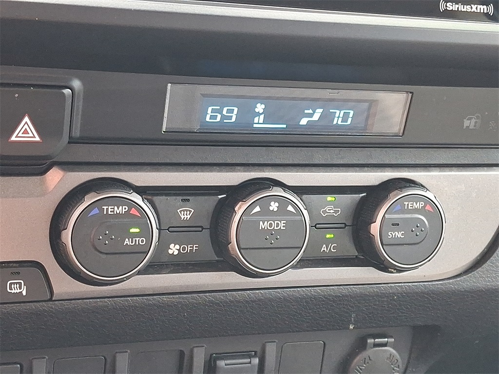 2022 Toyota Tacoma SR 4x4 Double Cab photo 22