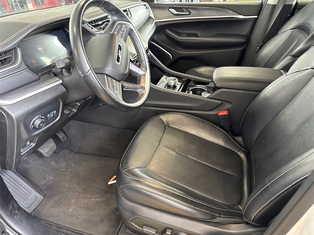 2021 Jeep Grand Cherokee Limited photo 4