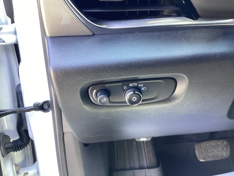 2022 Chevrolet Traverse Cloth photo 21