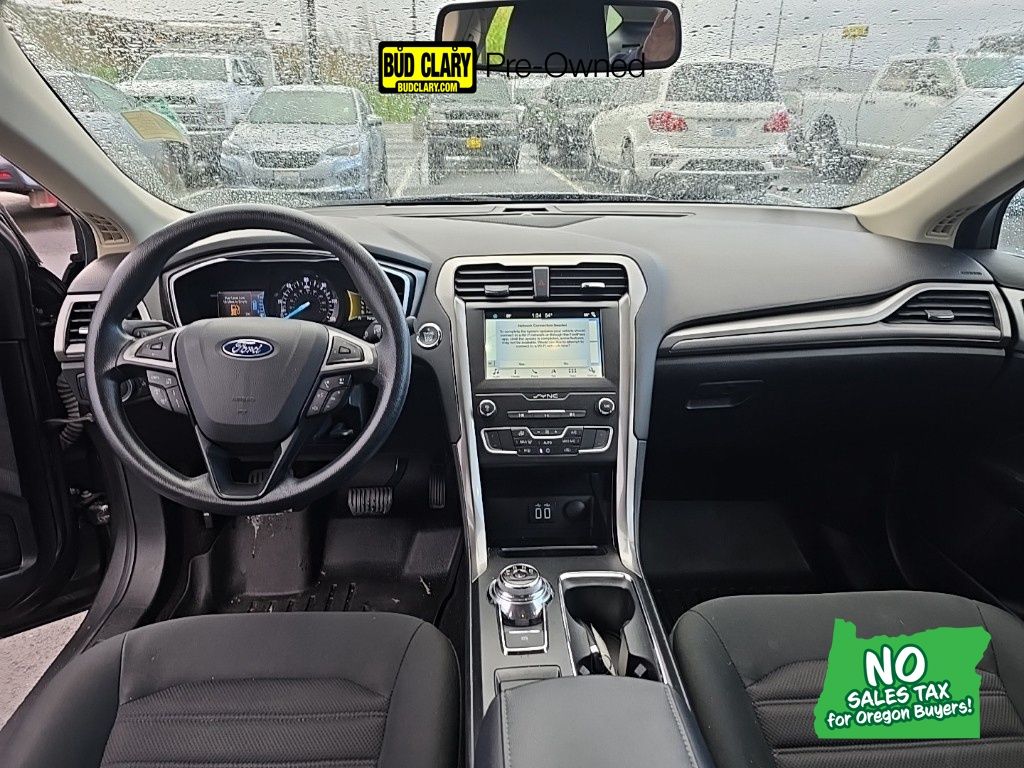 2019 Ford Fusion Hybrid SE's photo