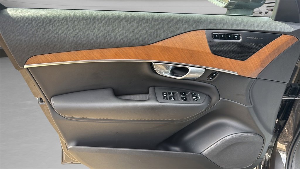 2024 Volvo XC90 Plus photo 19