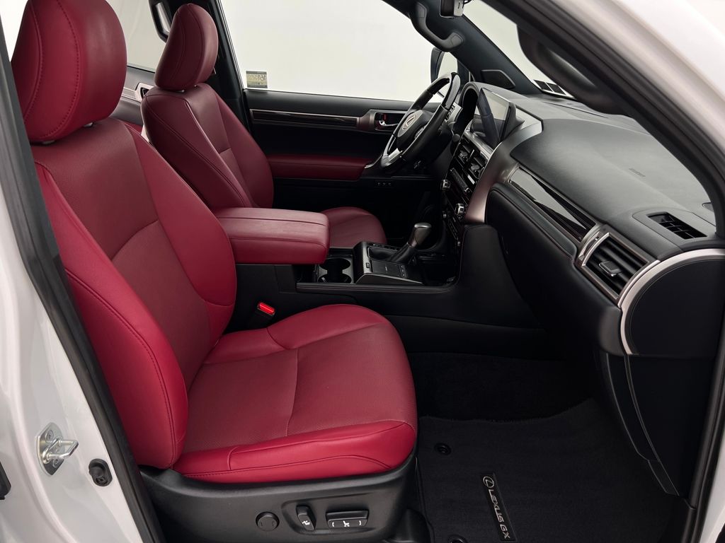 2023 Lexus GX 460 photo 13