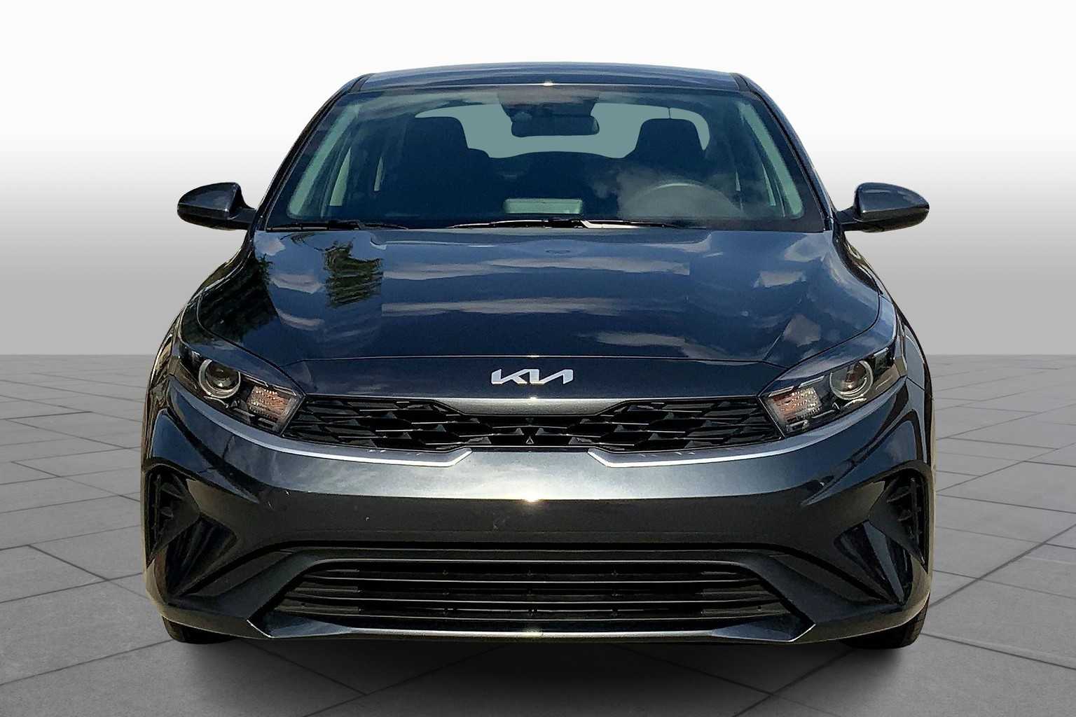 2024 Kia Forte LX photo 3