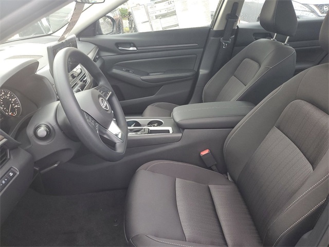 2025 Nissan Altima SV Special Edition photo 10