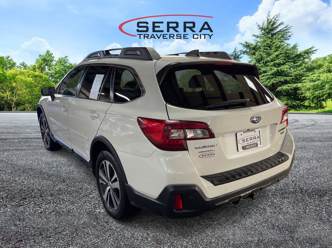 2018 Subaru Outback Limited photo 6