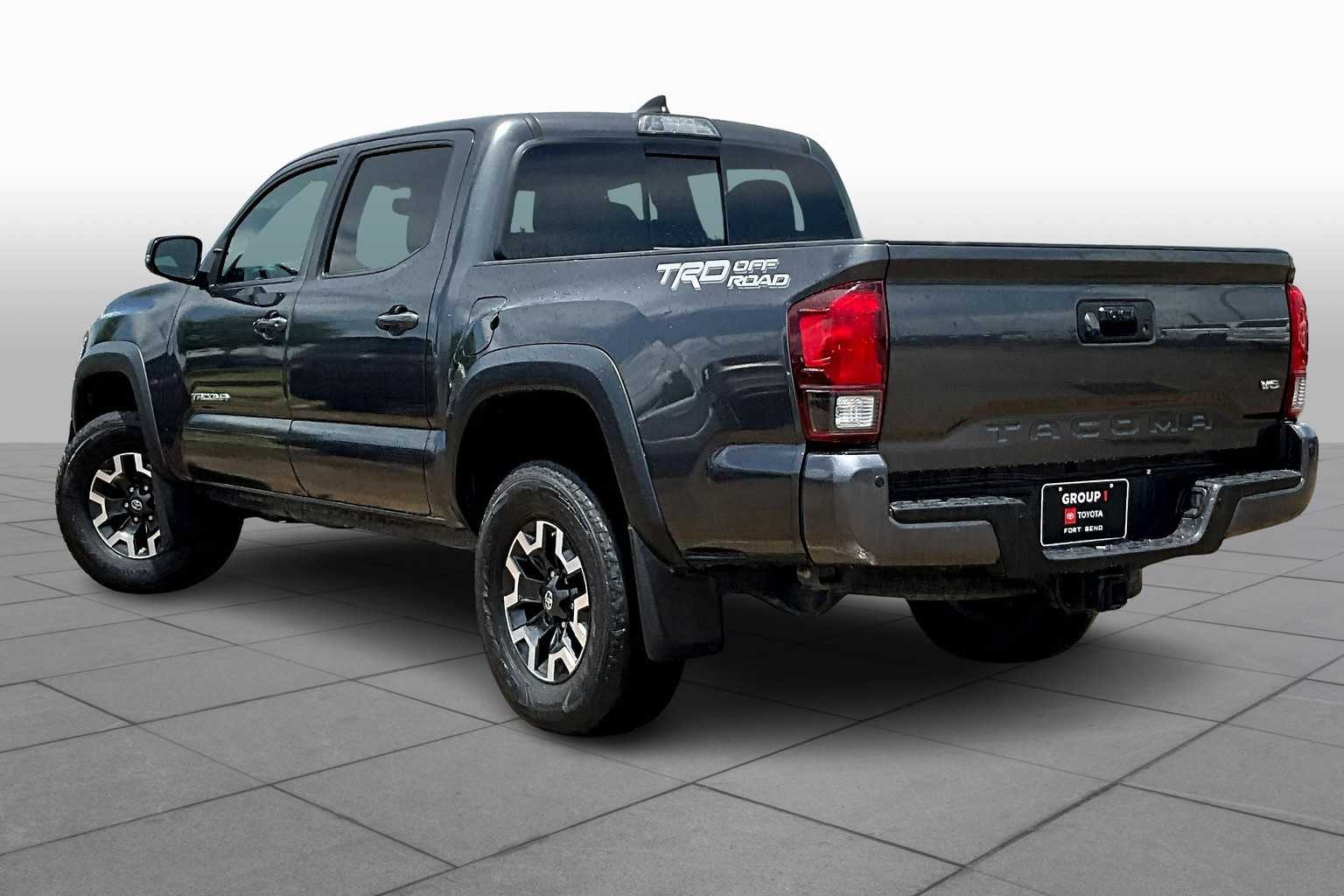 2019 Toyota Tacoma TRD photo 21