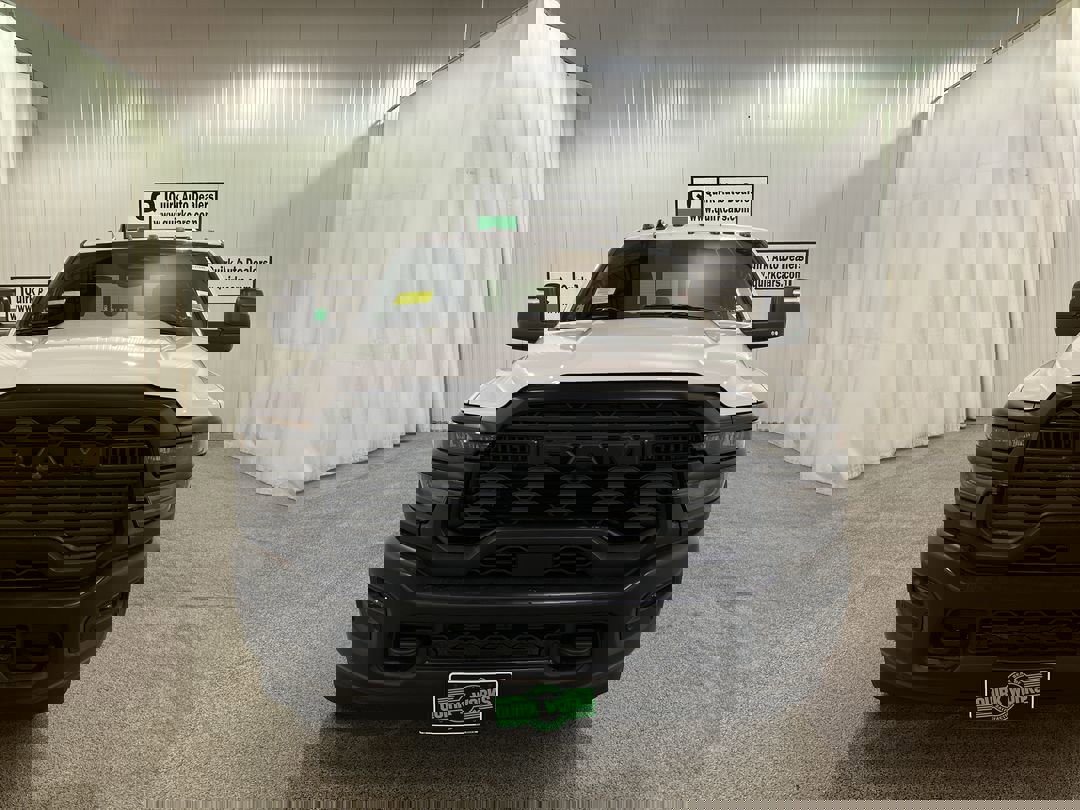 2025 Ram 2500 Tradesman photo 2
