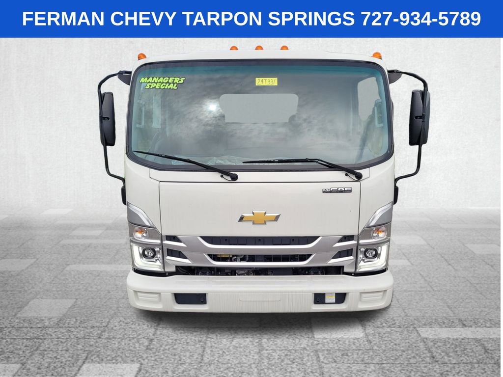 2024 Chevrolet Silverado photo 2