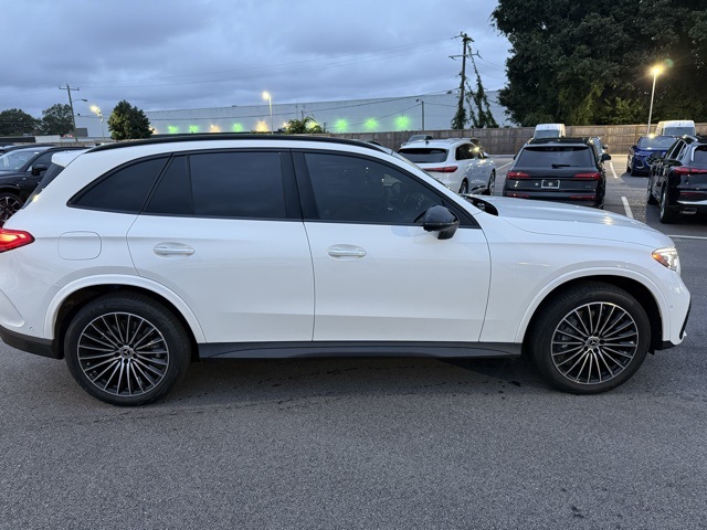 2025 Mercedes Benz GLC 350e 4MATIC photo 5