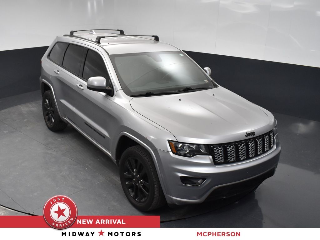2018 Jeep Grand Cherokee Altitude's photo