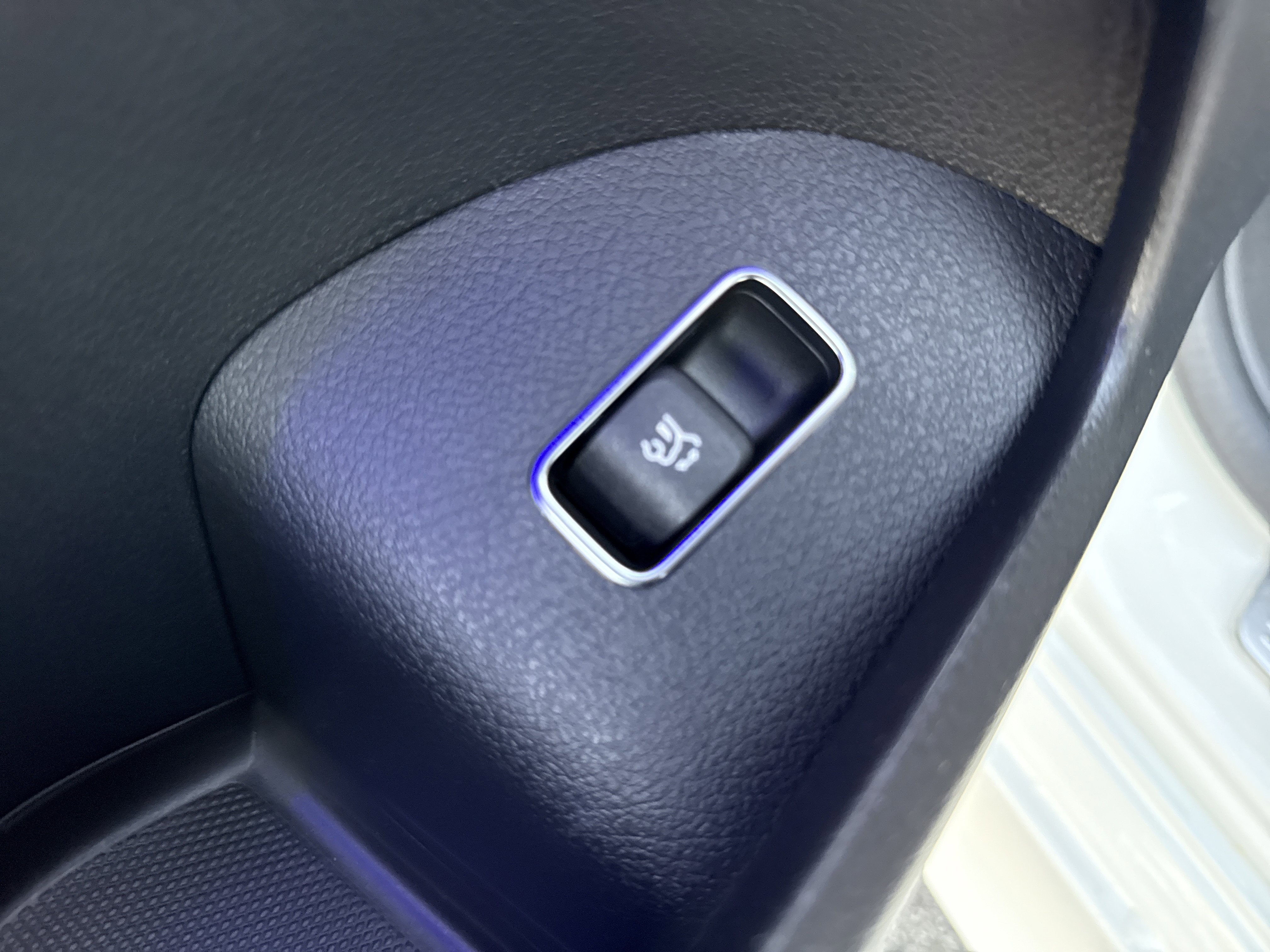 2026 Mercedes Benz GLE 350 4MATIC photo 3