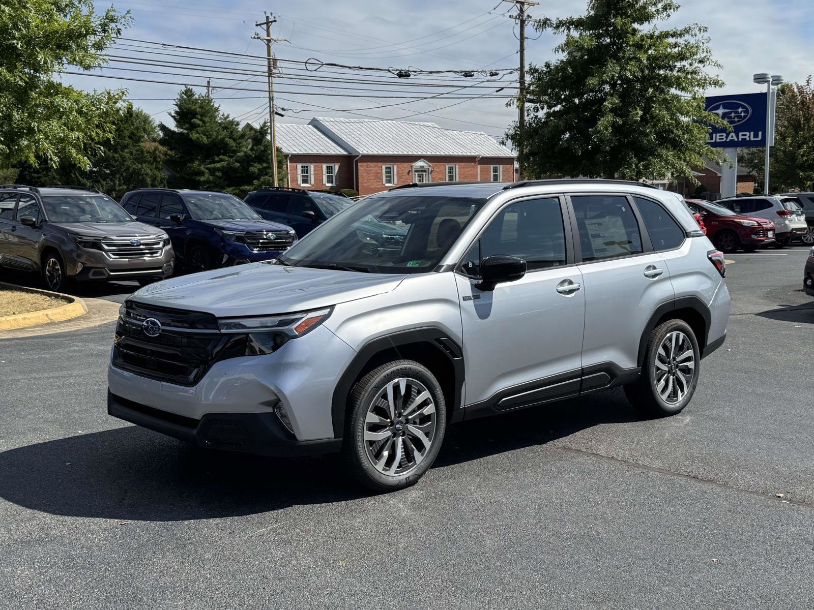 2025 Subaru Forester Touring photo 5