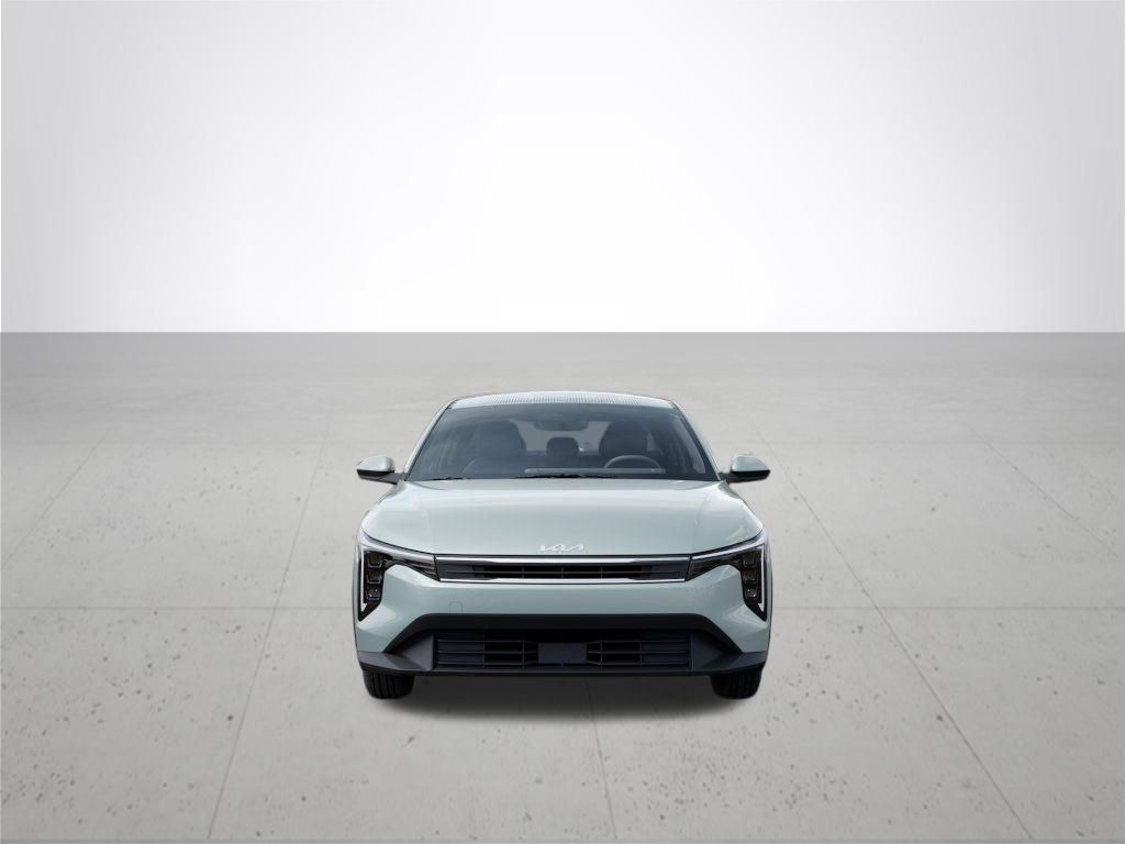2025 Kia K4 LXS photo 2