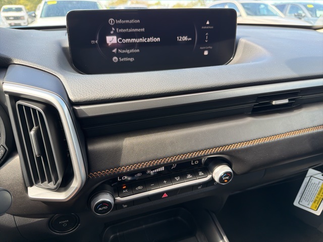 2025 Mazda CX-50 Premium photo 15