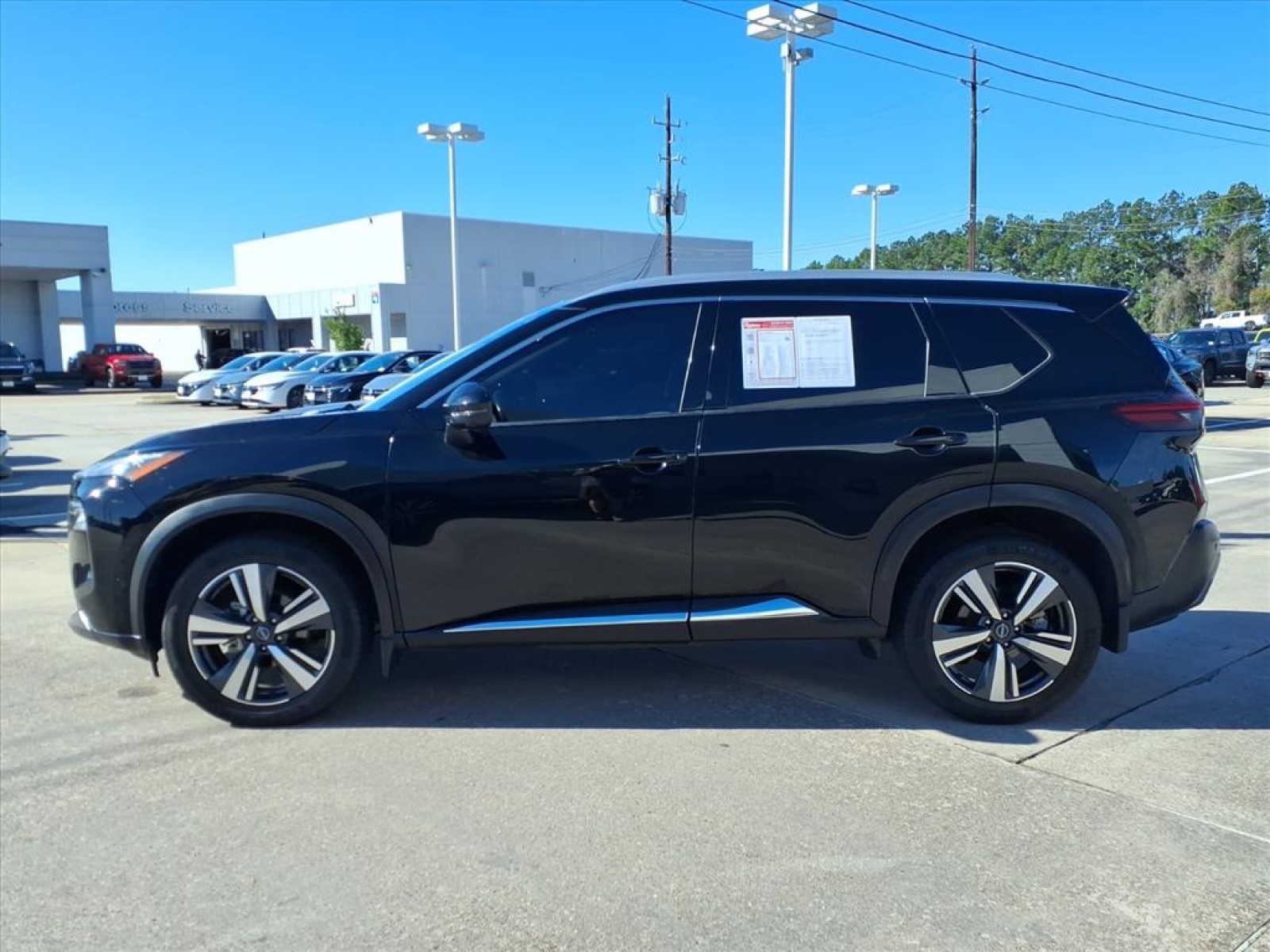2023 Nissan Rogue SL Black at Robbins Nissan