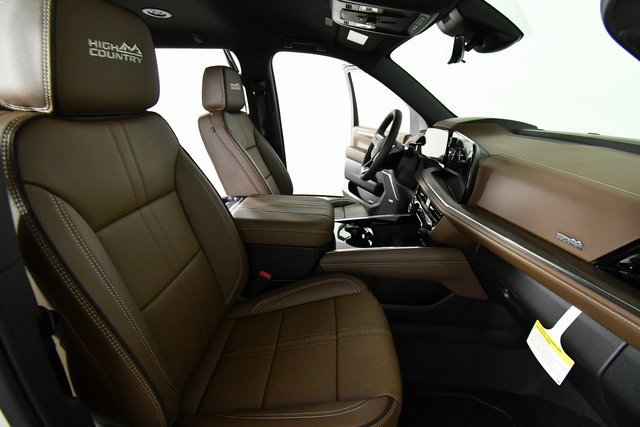 2025 Chevrolet Tahoe High Country photo 21