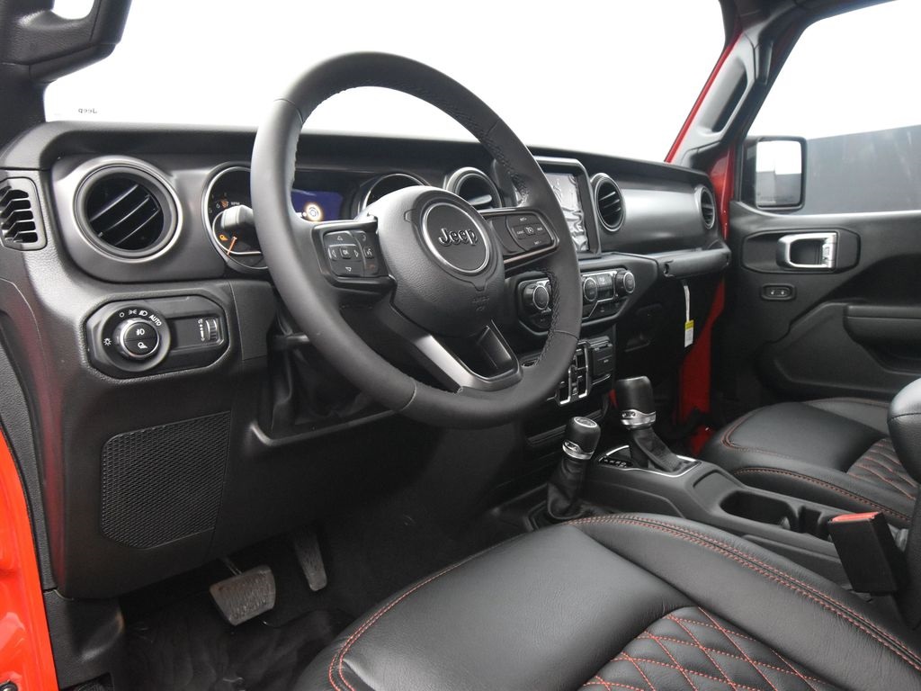 2023 Jeep Gladiator Willys photo 3