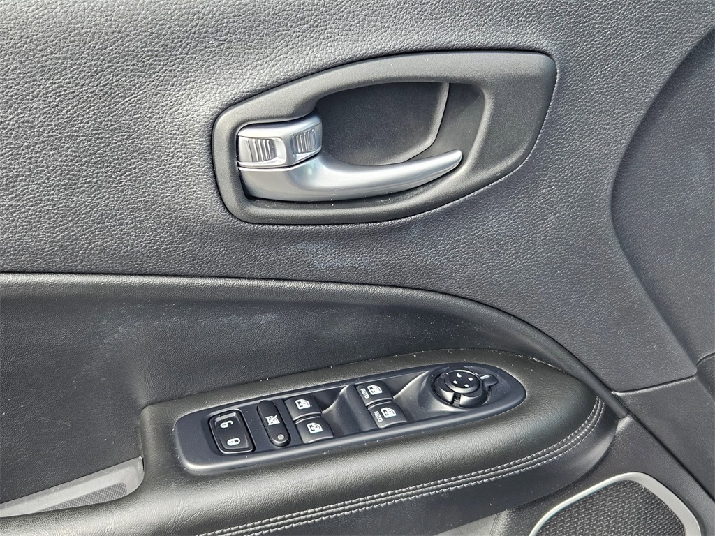 2021 Jeep Compass Altitude photo 9
