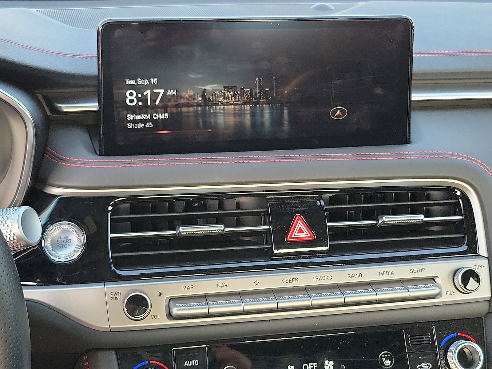 2025 Genesis G70 3.3T Sport Advanced photo 9