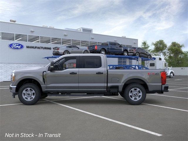 2026 Ford F-350 XLT photo 3