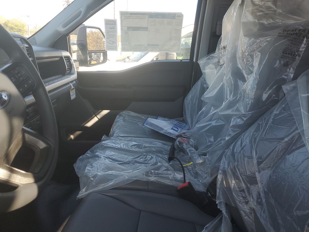 2024 Ford F-550 XL photo 4