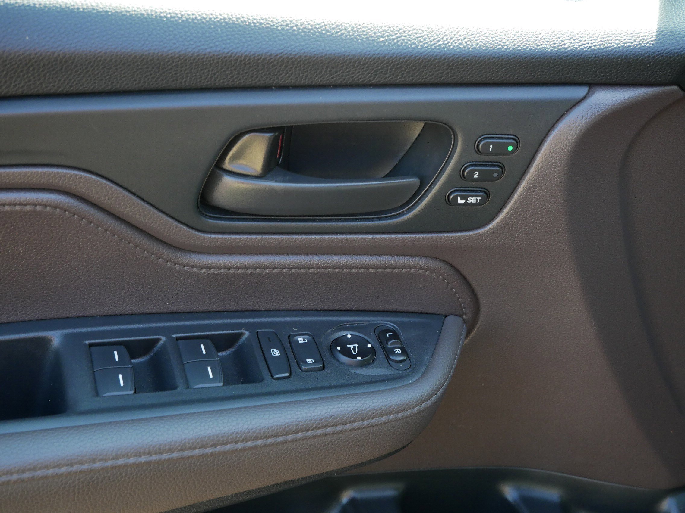 2020 Honda Odyssey EX-L photo 21