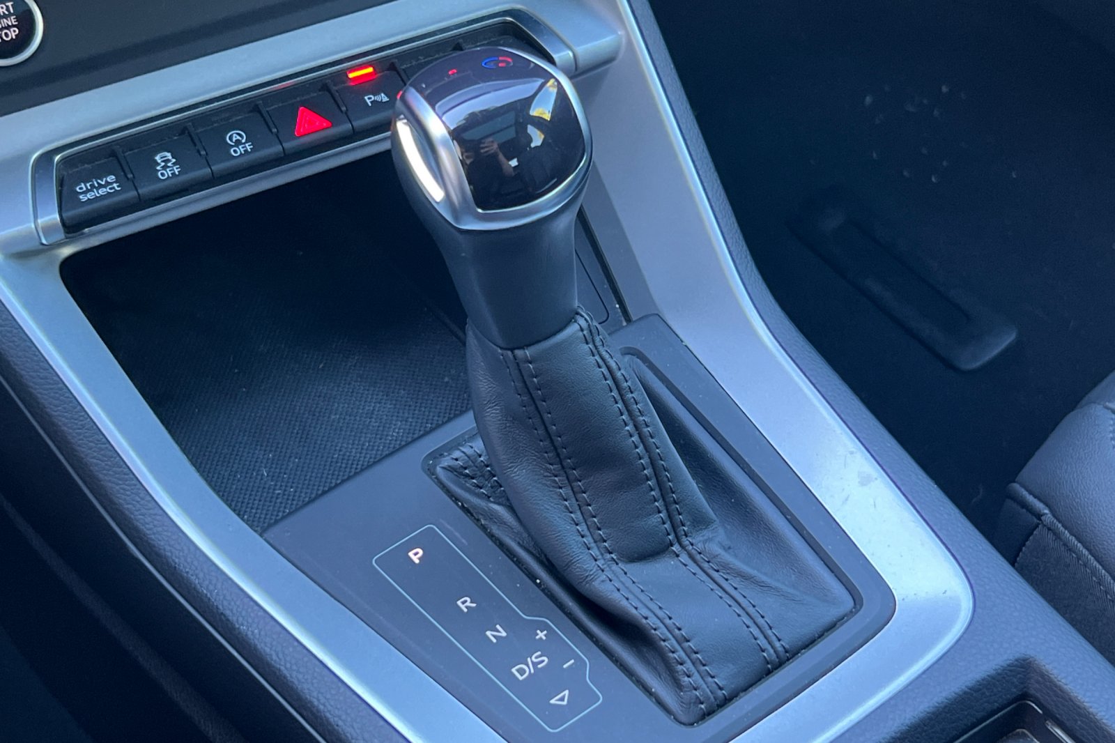 2023 Audi Q3 S line Premium photo 16