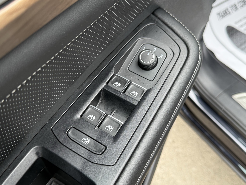 2024 Volkswagen Atlas SE Technology photo 13