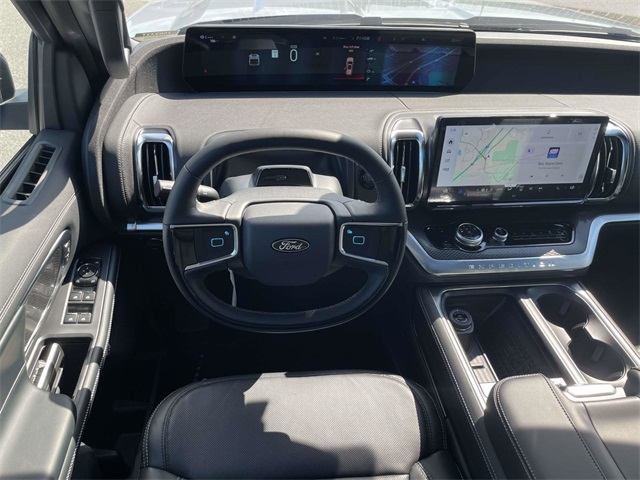 2025 Ford Expedition MAX Platinum photo 7