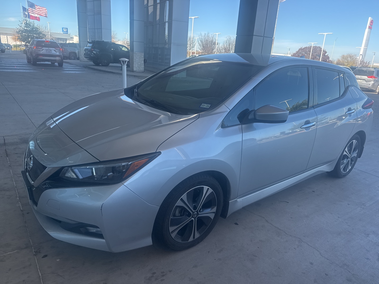 2021 Nissan Leaf SV's photo