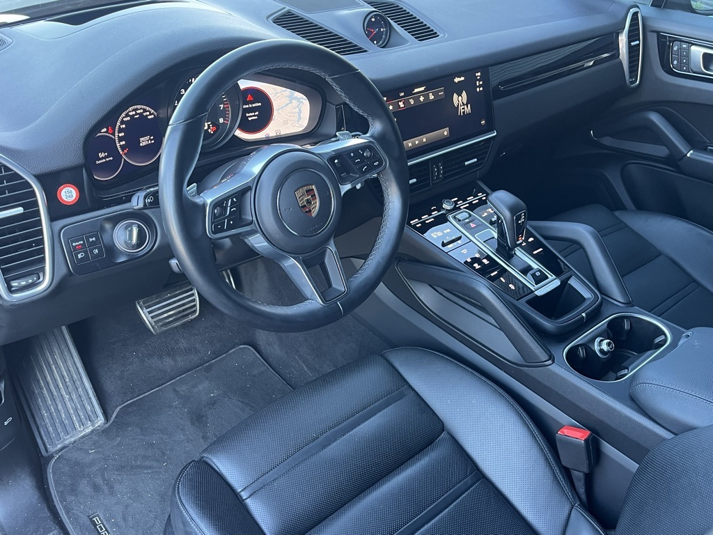 2022 Porsche Cayenne S photo 4