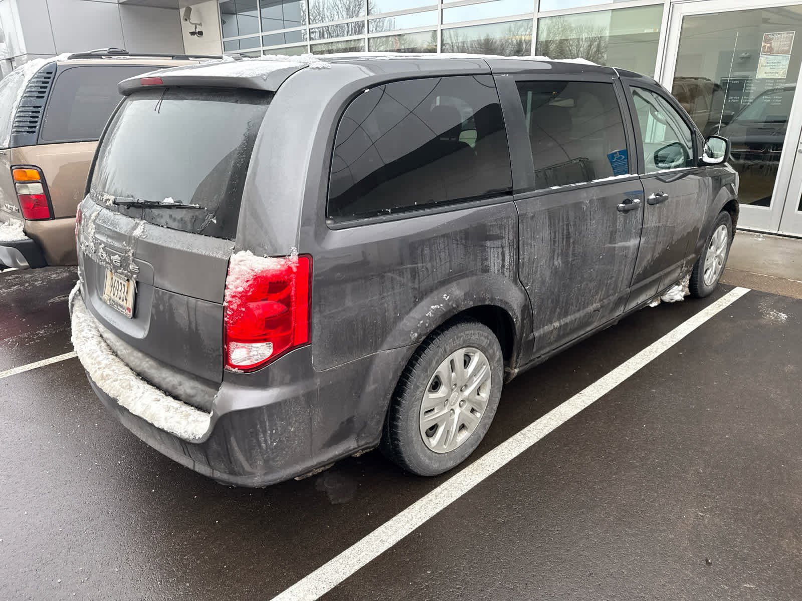 Used 2020 Dodge Grand Caravan SE with VIN 2C4RDGBG7LR232166 for sale in Golden Valley, Minnesota