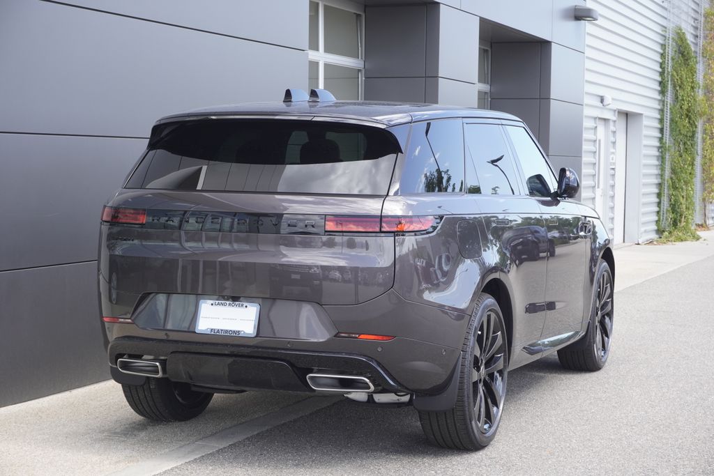 2025 Land Rover Range Rover Sport SE photo 2