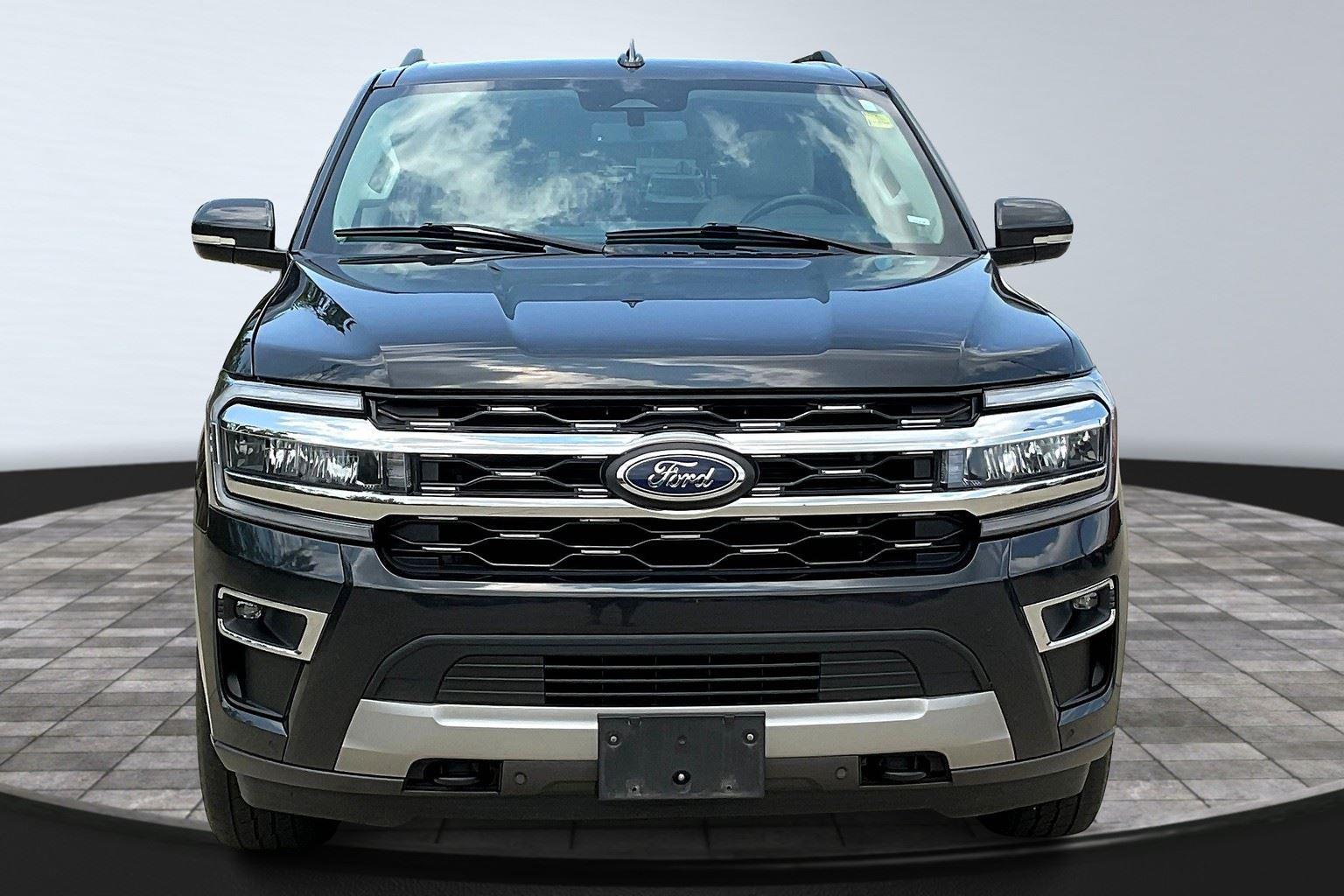 2023 Ford Expedition Limited photo 3