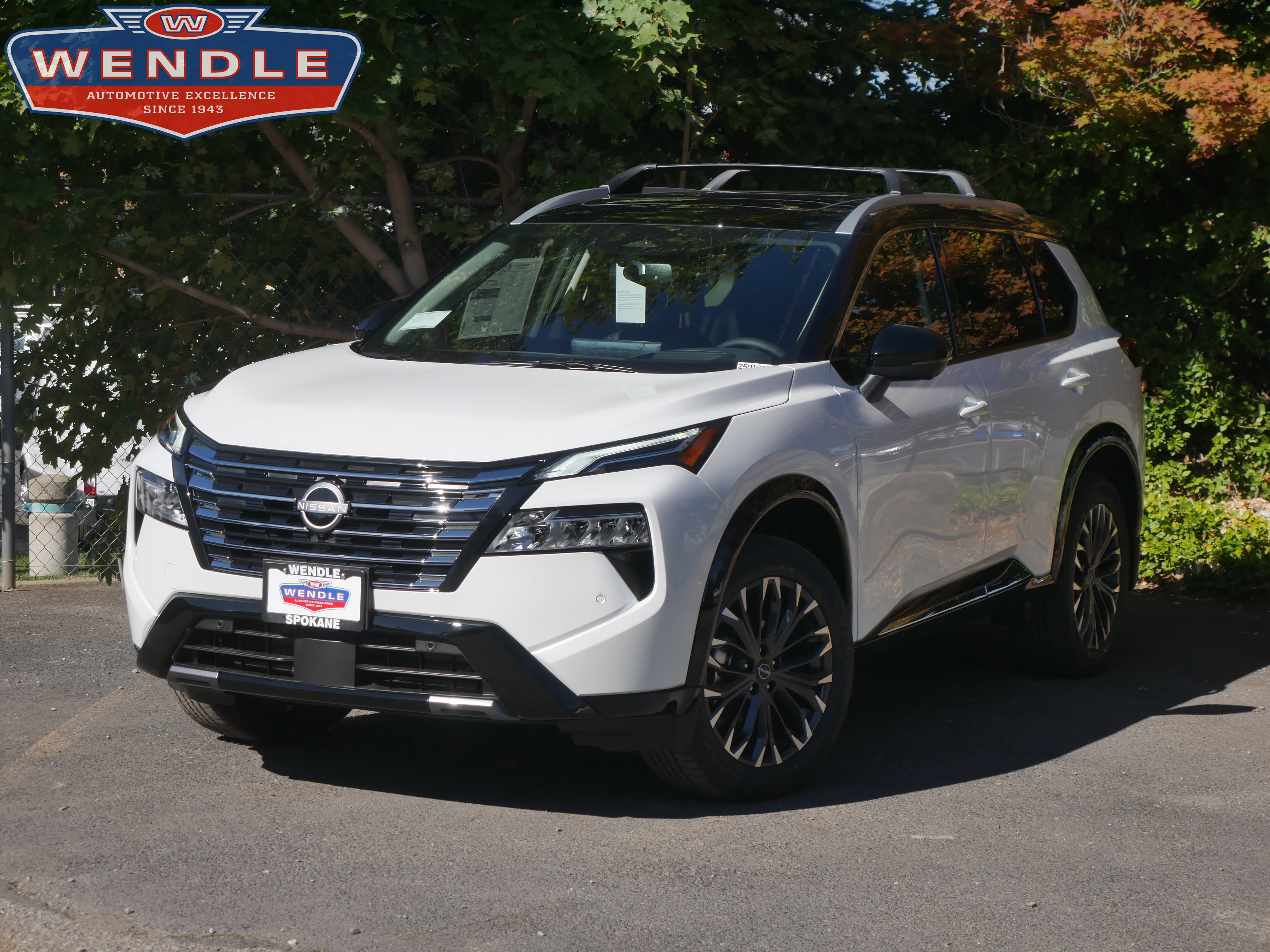 2026 Nissan Rogue Platinum's photo