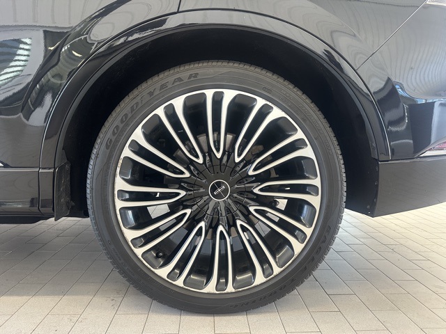2020 Lincoln Aviator Black Label photo 9