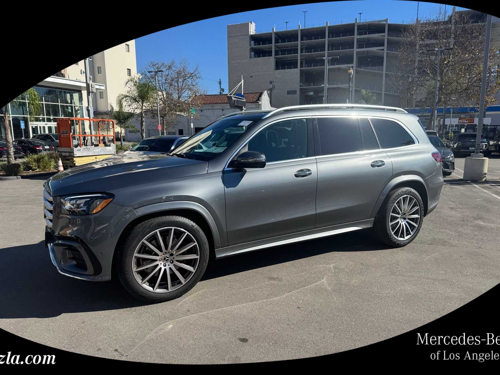 2025 Mercedes-Benz GLS Base's photo