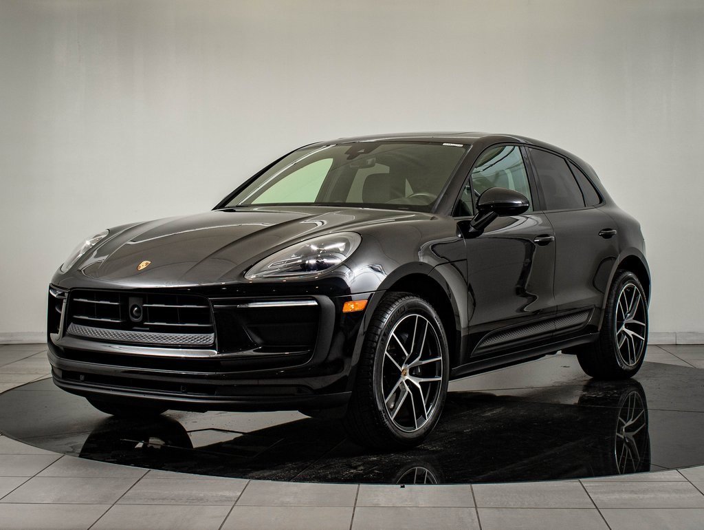 2024 Porsche Macan's photo