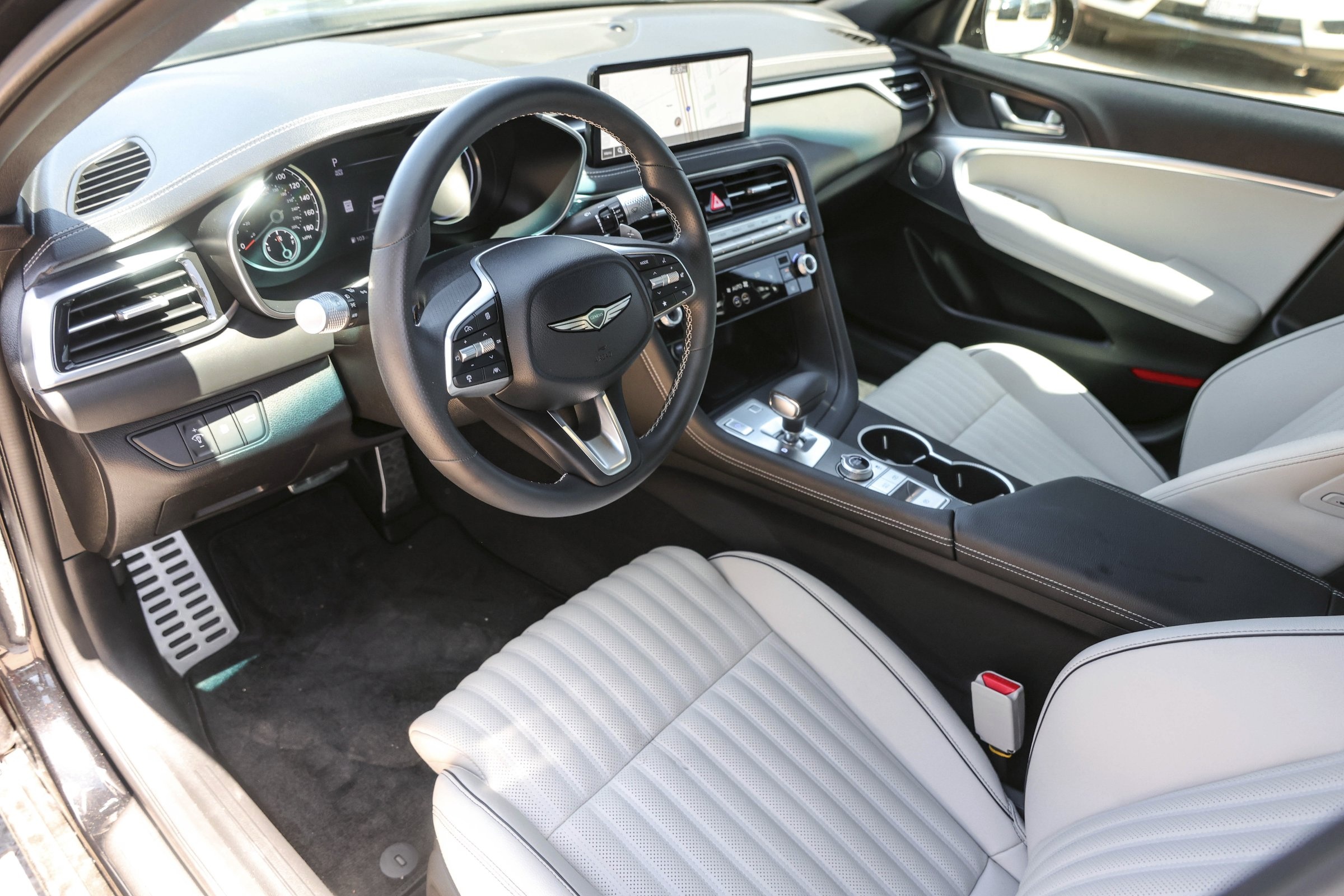 2025 Genesis G70 3.3T Sport Advanced photo 10