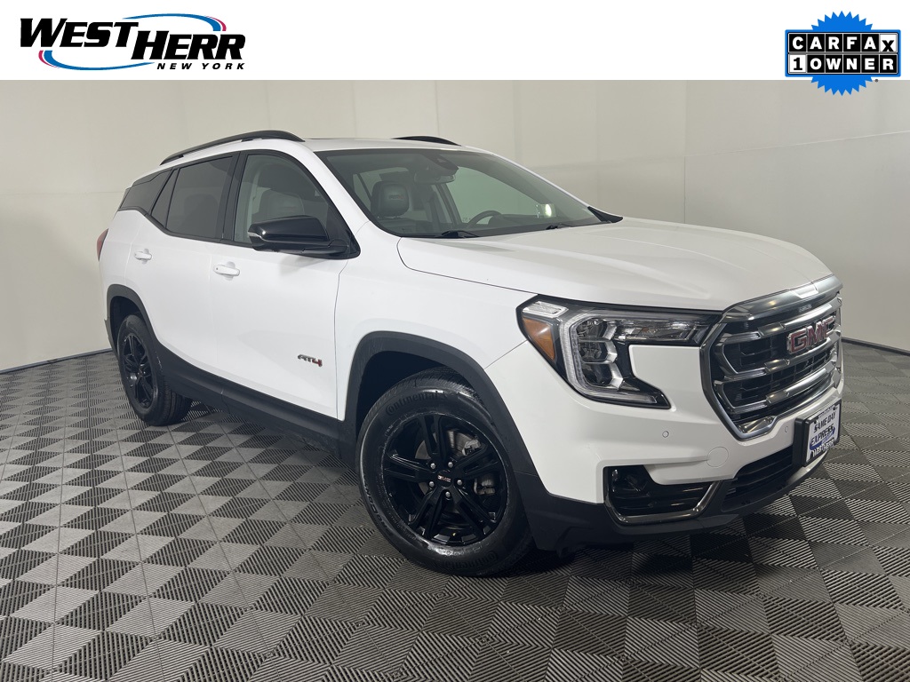 2023 GMC Terrain AT4's photo